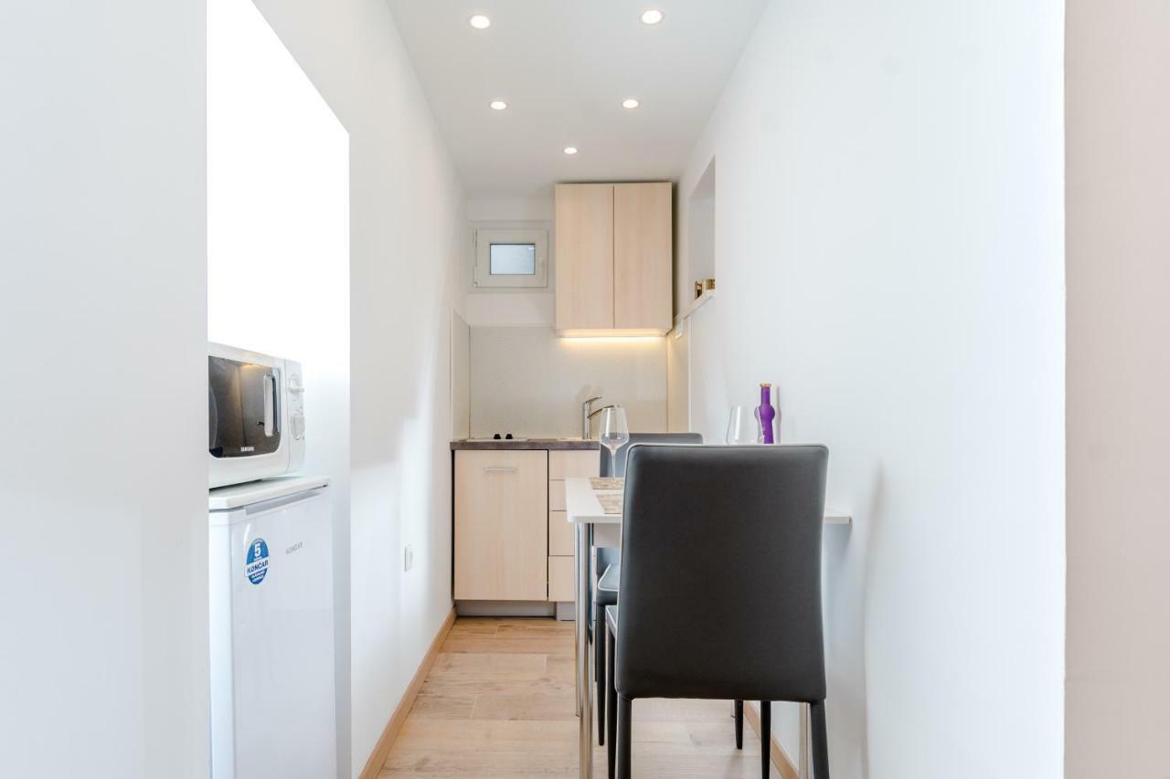 דירות ספליט 2 Apartmans "Metro" And "Gum" מראה חיצוני תמונה